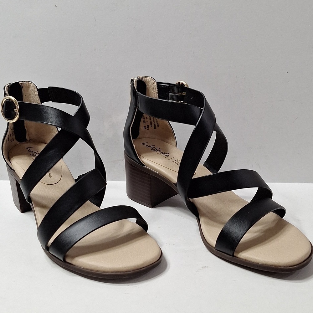 Life Stride Heritage Soft System Cushioned Insole Comfort Block Heel Sandals 9.5 — image 2 of 8